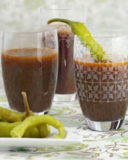 CREMA DE JUDÍAS PINTAS Y GUINDILLAS VERDES
