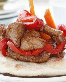 CORDERO PICANTE CON VERDURAS
