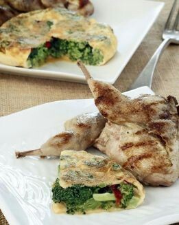 CODORNICES A LA PARRILLA CON TORTILLA DE BROCOLI