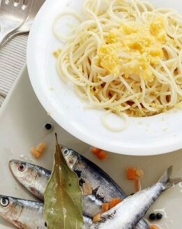 SARDINAS ESCABECHADAS CON PASTA AL LIMÓN