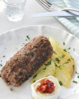 ROLLO DE CORDERO CON CHUTNEY DE PIMIENTOS