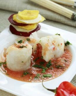 LENGUADO EN SALSA PICANTE CON CHIPS