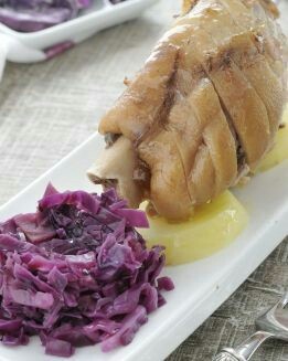 CODILLO CON CHUCRUT AGRIDULCE DE LOMBARDA