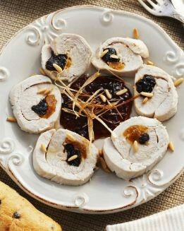PAVO TRUFADO CON PEDRO XIMENEZ Y FRUTOS SECOS