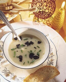 VELOUTÉ DE AVE CON TRUFA