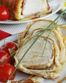 HOJALDRE DE SOLOMILLO DE CERDO CON QUESO