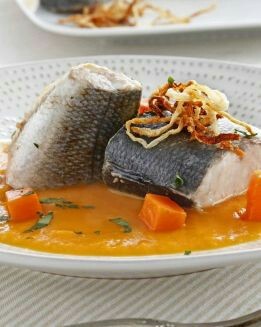 LUBINA CONFITADA CON VAINILLA Y SALSA DE CALABAZA