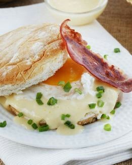 HUEVOS BENEDICTINE