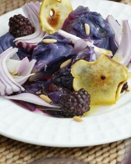 ENSALADA DE LOMBARDA CON MORAS
