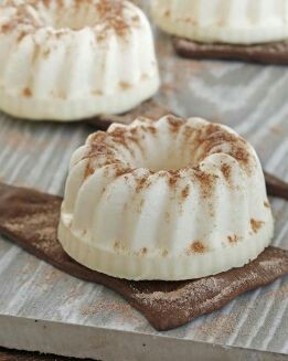PANACOTTA DE CHOCOLATE BLANCO CON GALLETA DE CHOCOLATE