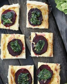 REMOLACHA AL HORNO CON SUS HOJAS
