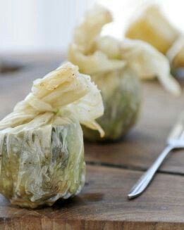 SAQUITO DE ALCACHOFAS CON COMPOTA DE MANZANA MARIBEL MASTER CHEF