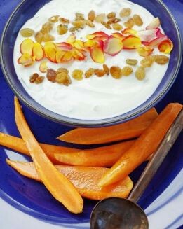 DIPS DE ZANAHORIA Y PEPINO CON SALSA ÁRABE