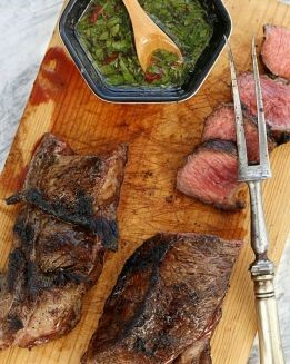 TERNERA ASADA CON CHIMICHURRI