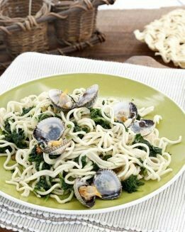 PASTA CON ESPINACAS Y BERBERECHOS