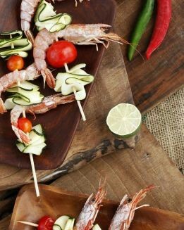 BROCHETA DE GAMBÓN Y CALABACÍN
