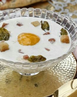 SOPA DE JAMÓN Y PARMESANO CON YEMAS GEL DE TRUFA