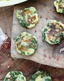 TORTITAS DE ACELGAS, QUESO Y PATATAS