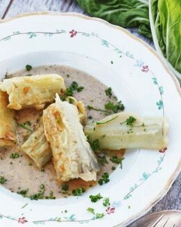 PENCAS REBOZADAS CON SALSA DE ALMENDRAS