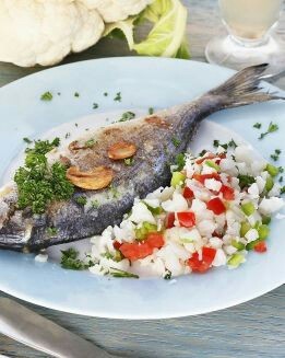 DORADA  CON FALSO TABULÉ DE COLIFLOR