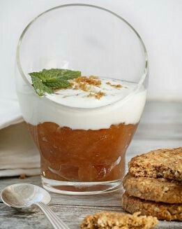 MEMBRILLO CON QUESO Y GALLETAS