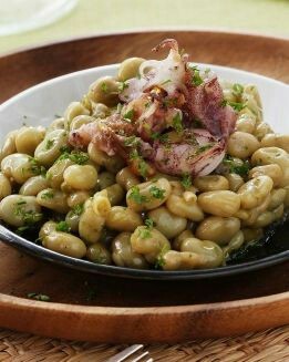 HABITAS CON CHIPIRONES