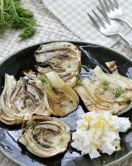 HINOJO CARAMELIZADO CON QUESO FRESCO DE CABRA
