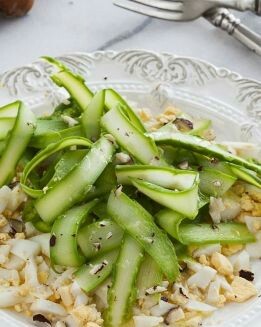 ENSALADAS DE ESPÁRRAGOS Y HUEVOS