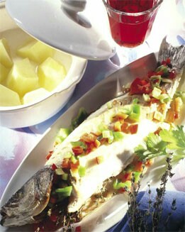 LUBINA A LA BRASA CON SALPICÓN DE VERDURAS