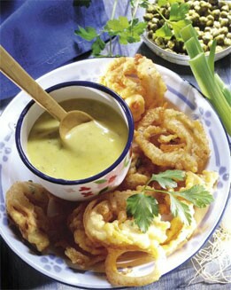 CALAMARES REBOZADOS CON SALSA DE ALCAPARRAS
