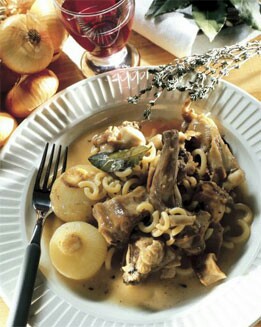 CONEJO CON FIDEOS Y VINO BLANCO