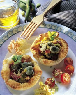 CESTITAS DE HOJALDRE CON HABAS