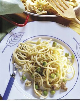 CAZUELA DE ESPAGUETI Y GUISANTES