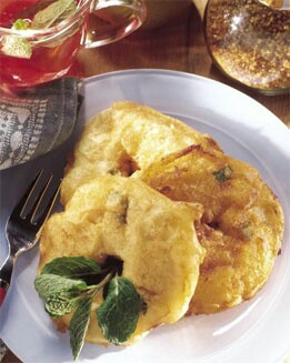 BUÑUELOS DE MANZANA Y HIERBABUENA