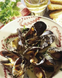 MEJILLONES CON CREMA DE CEBOLLA